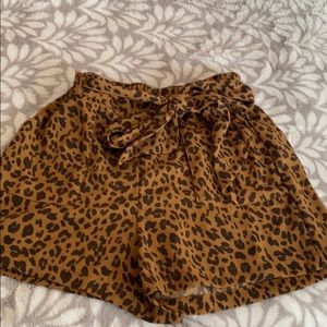 Leopard shorts !